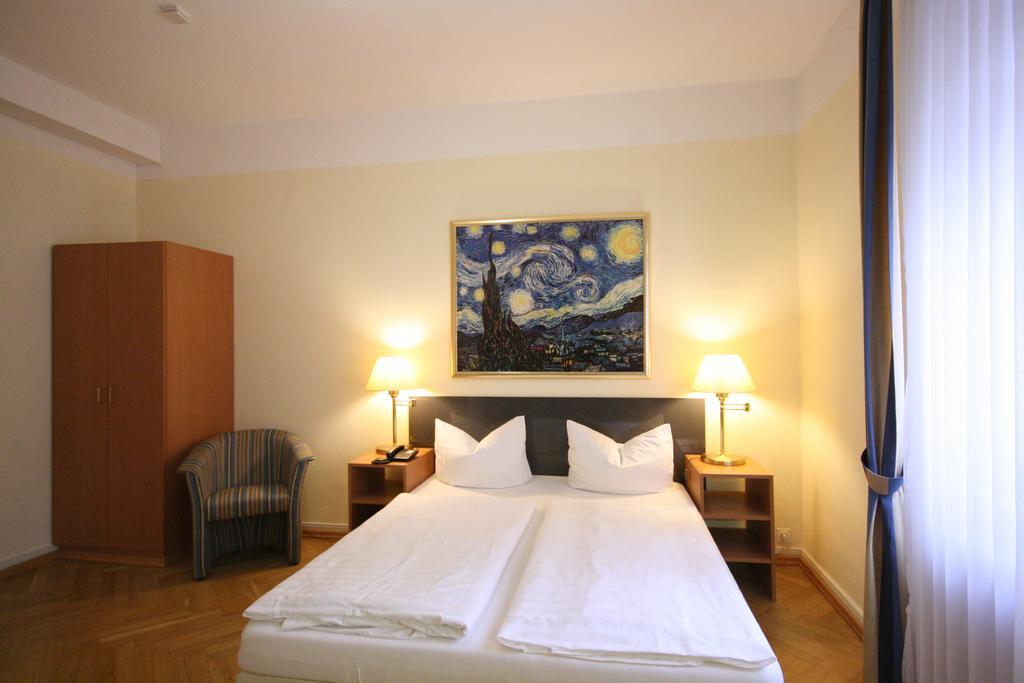 Altstadt Hotel Хайдельберг Экстерьер фото