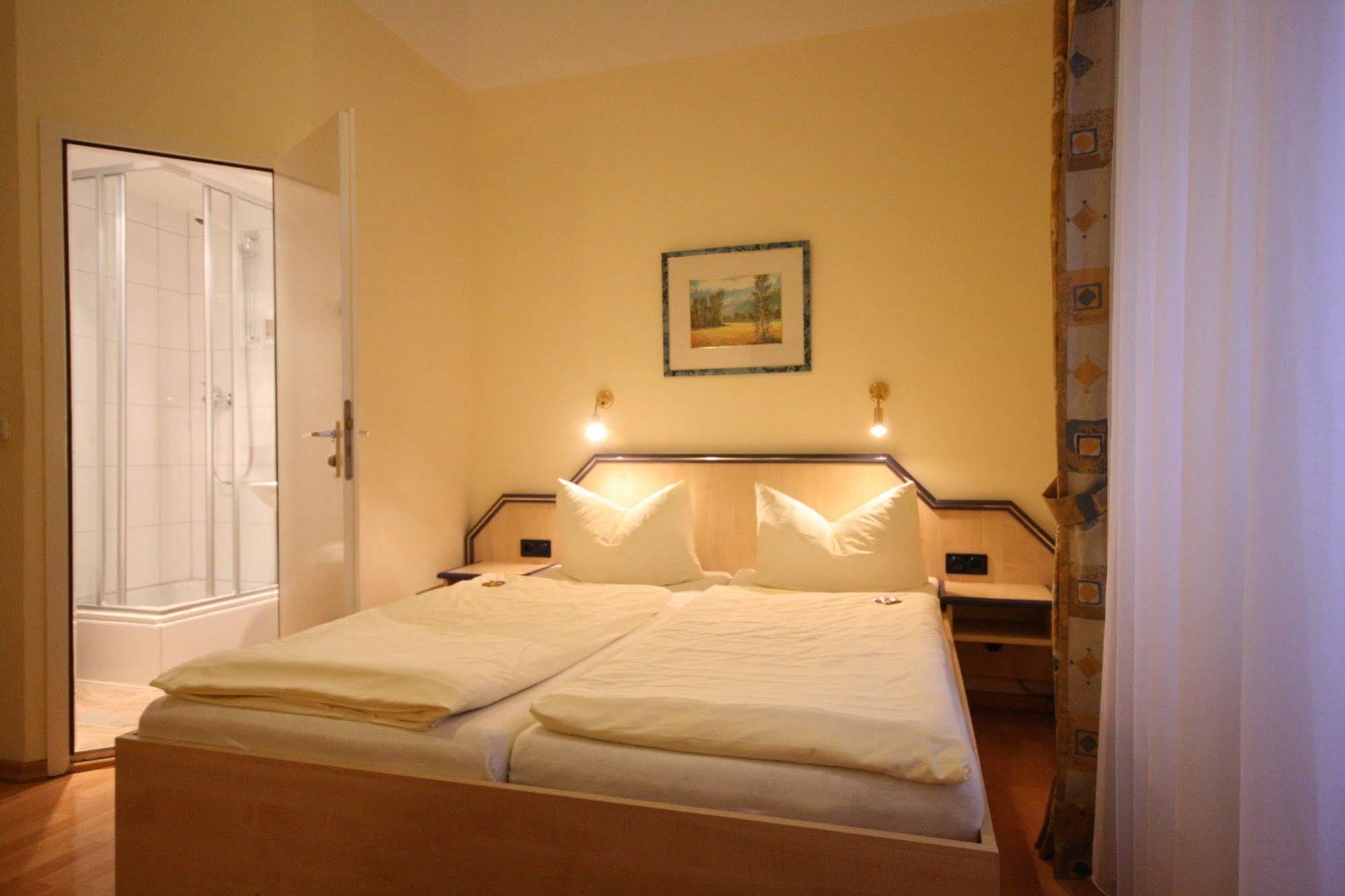 Altstadt Hotel Хайдельберг Экстерьер фото